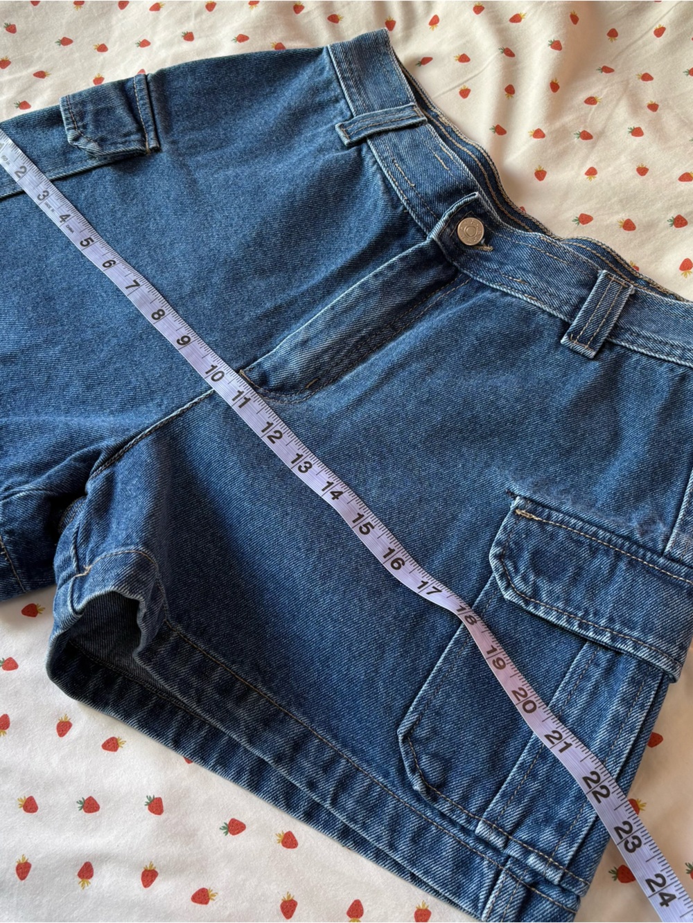 90s Too Hot High-Rise Heavy Blue Denim Micro Cargo Shorts Size 26 - Picture 8 of 12